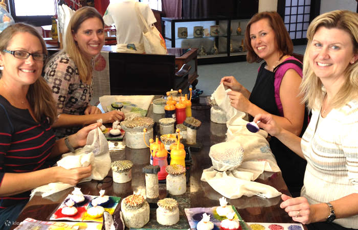 Okinawas einzigartiges Korallenfärbe-Erlebnis | In der Nähe der Burg Shuri